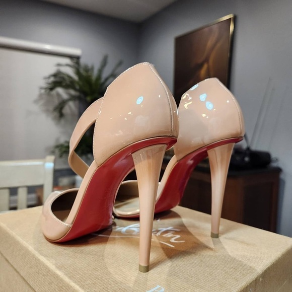 New Christian Louboutin Astrid Pump in Nude Patent Leather Size 39 100mm - Picture 5 of 12
